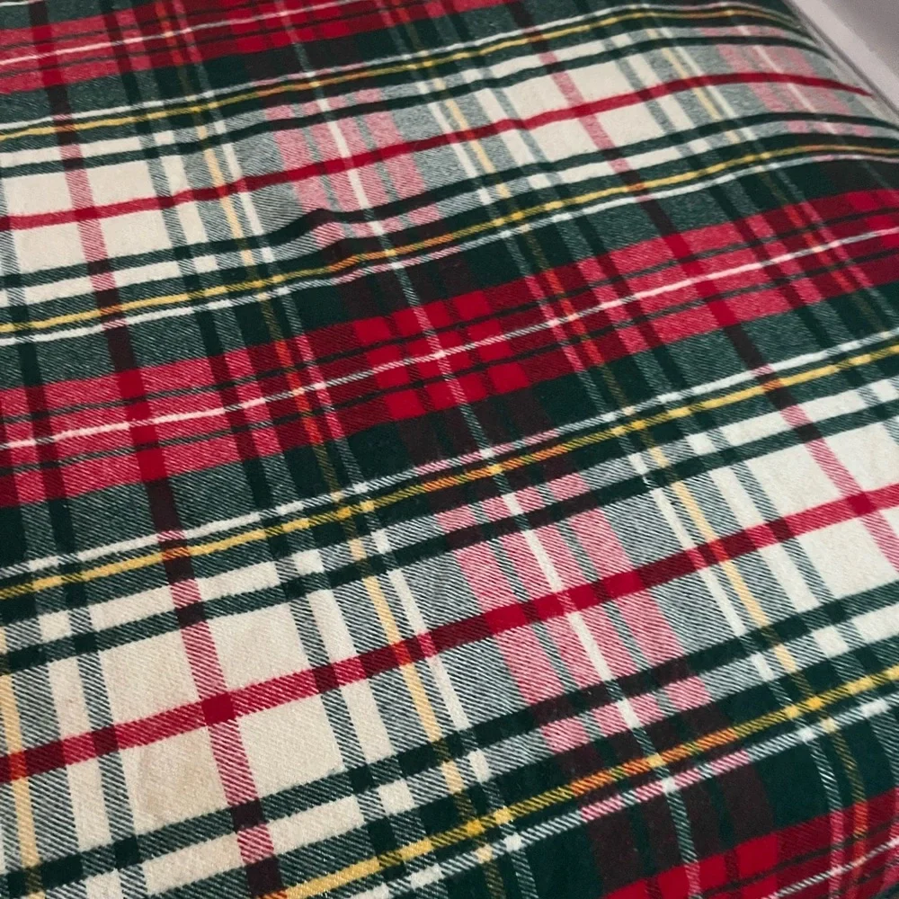 L.L. Bean beautiful Wool Red, Green and Cream Tartan Throw